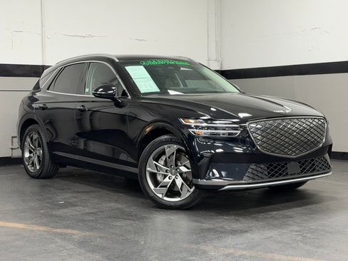 Used 2025 Genesis Electrified GV70 Advanced image 2