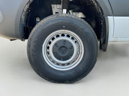 New 2025 Mercedes-Benz Sprinter 2500 image 31