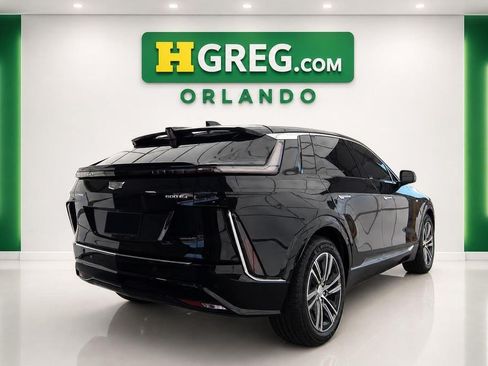 Used 2023 Cadillac Lyriq AWD image 6