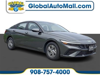 Used 2025 Hyundai Elantra SE