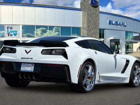 Used 2018 Chevrolet Corvette Z06 RWD image 2