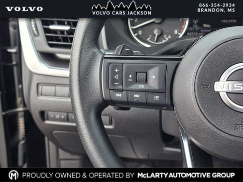 Used 2023 Nissan Rogue SV FWD image 23
