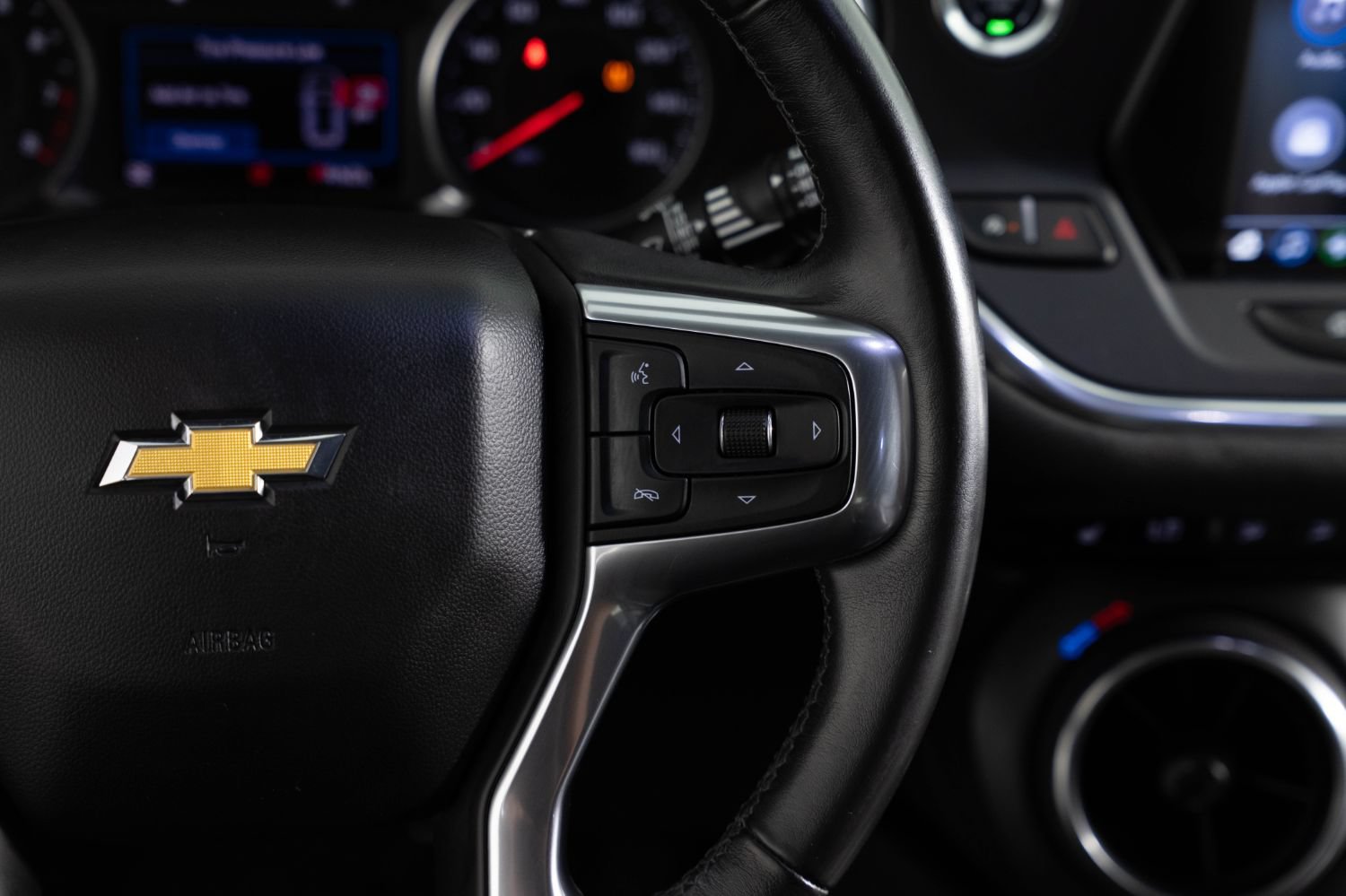 Used 2020 Chevrolet Blazer LT w/ Redline Edition AWD/4WD image 32