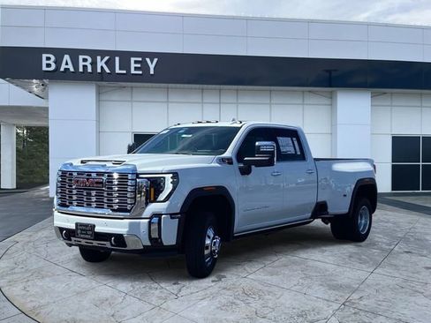 New 2026 GMC Sierra 3500 Denali w/ Denali Reserve Package AWD/4WD image 5