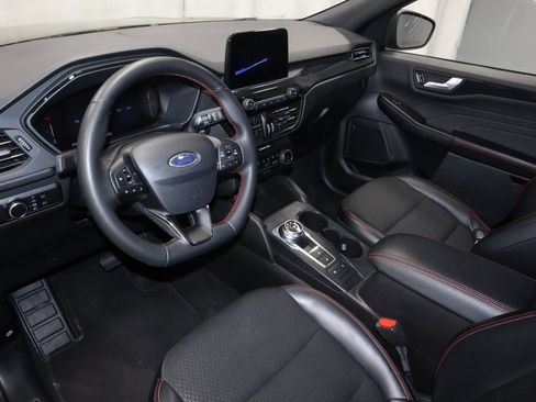 Certified 2025 Ford Escape ST-Line AWD/4WD image 24