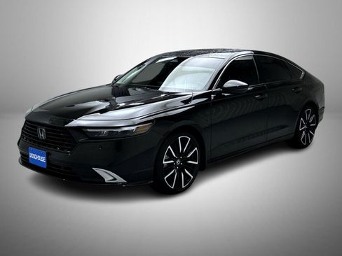 Used 2024 Honda Accord Touring image 1