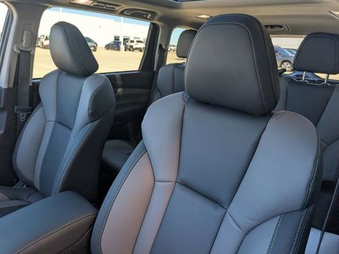 Certified 2025 Subaru Ascent Onyx Edition AWD/4WD image 10
