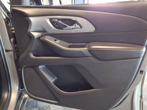 Used 2018 Chevrolet Traverse LT AWD/4WD image 14