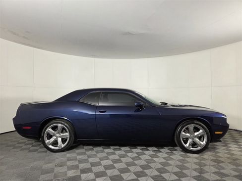 Used 2013 Dodge Challenger R/T Plus image 3