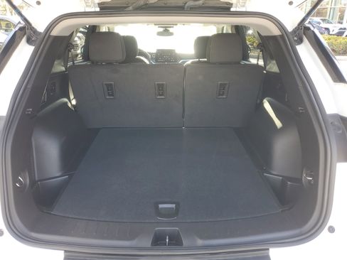 Used 2024 Chevrolet Blazer LT image 9