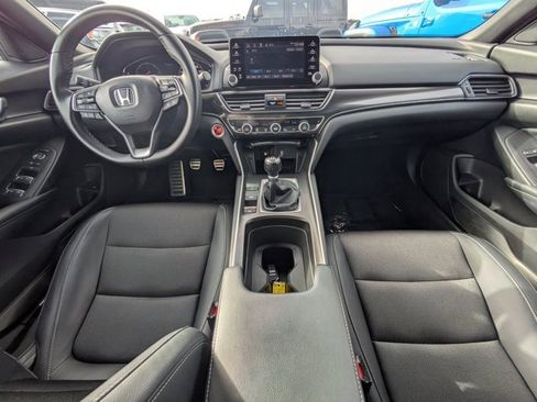 Used 2018 Honda Accord Sport image 12