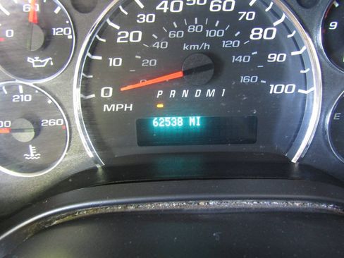 Used 2021 Chevrolet Express 2500 w/ Driver Convenience Package RWD image 16