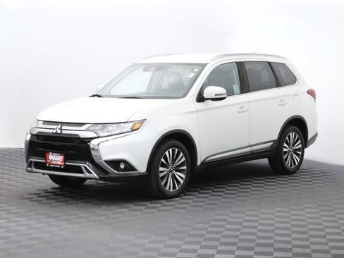 Used 2020 Mitsubishi Outlander SE AWD/4WD image 3