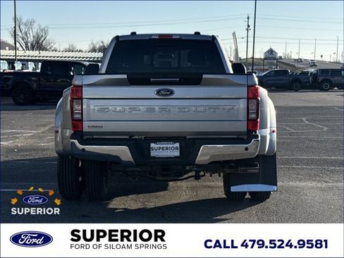 Used 2022 Ford F350 Lariat w/ Chrome Package image 5