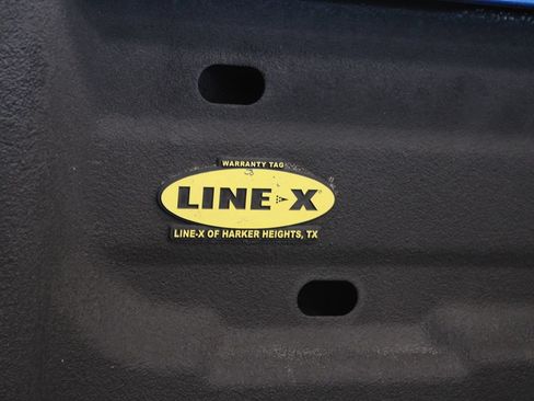 Used 2022 Chevrolet Colorado LT w/ Safety Package RWD image 32
