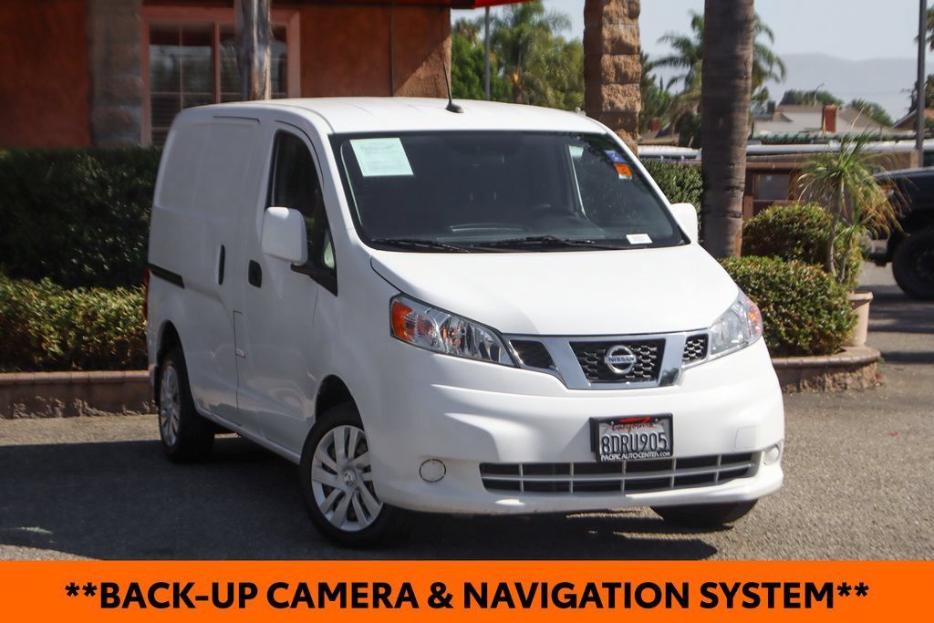 Used 2018 Nissan NV200 SV w/ Navigation Package FWD image 2