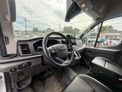 Used 2023 Ford E-Transit Medium Roof RWD image 10