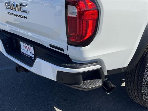 New 2026 GMC Canyon Elevation w/ LPO, Black Badging Package image 29