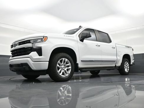 Used 2024 Chevrolet Silverado 1500 RST image 23