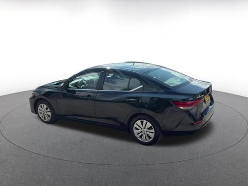 Used 2025 Nissan Sentra S FWD image 9