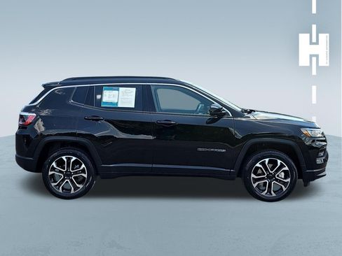 Used 2023 Jeep Compass Limited w/ Sun and Sound Group AWD/4WD image 3