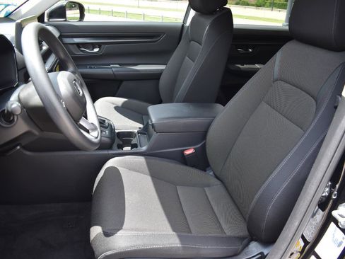 Used 2025 Honda CR-V LX image 24