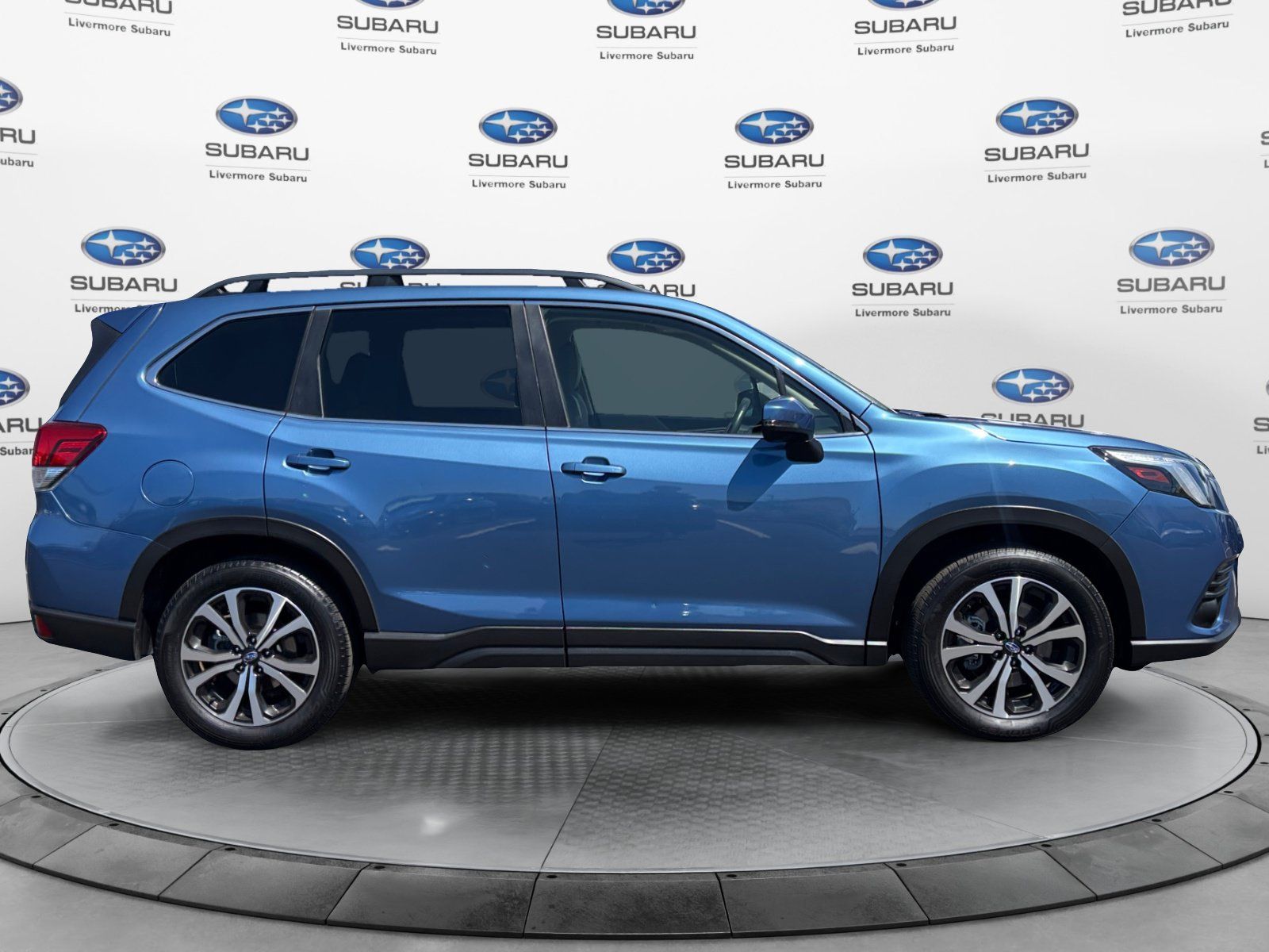 Used 2023 Subaru Forester Limited AWD/4WD image 7