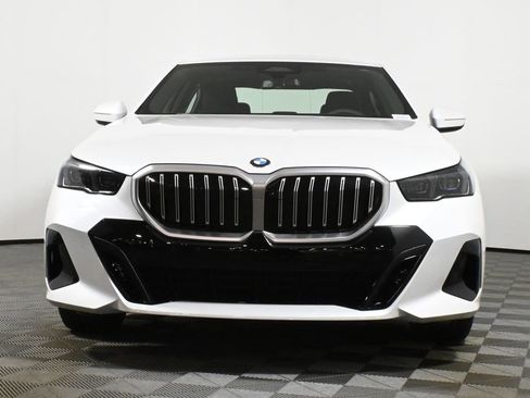 Used 2026 BMW 530i xDrive w/ M Sport Package image 10