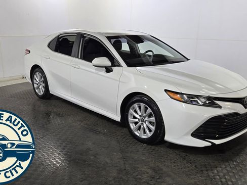 Used 2020 Toyota Camry LE FWD image 1