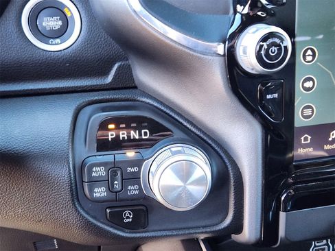Used 2025 RAM 1500 Laramie image 21