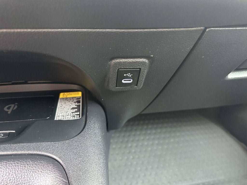 Used 2025 Toyota Corolla LE w/ LE Premium Package FWD image 22