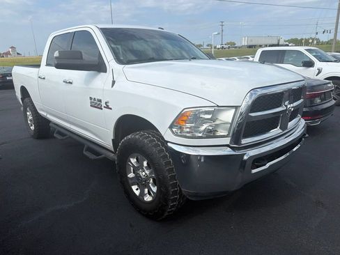 Used 2016 RAM 2500 SLT AWD/4WD image 3