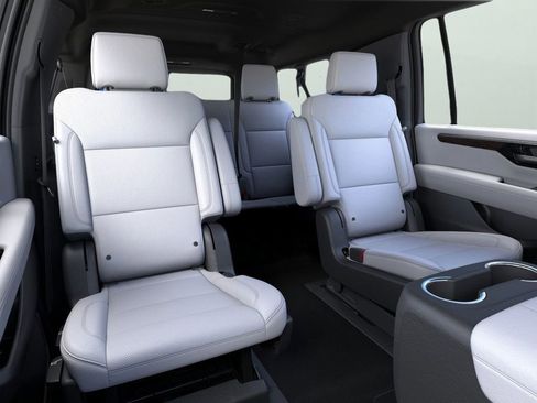 New 2025 Chevrolet Suburban Premier RWD image 16