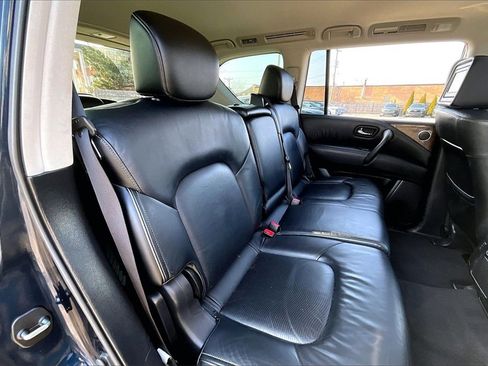 Certified 2017 INFINITI QX80 4WD w/ Driver Assistance Package image 30