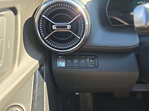 Used 2026 Chevrolet Equinox LT AWD/4WD image 22