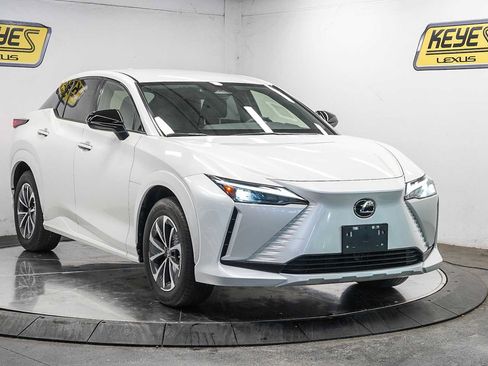 Used 2024 Lexus RZ 300e Premium w/ Accessory Package (Z1) FWD image 5