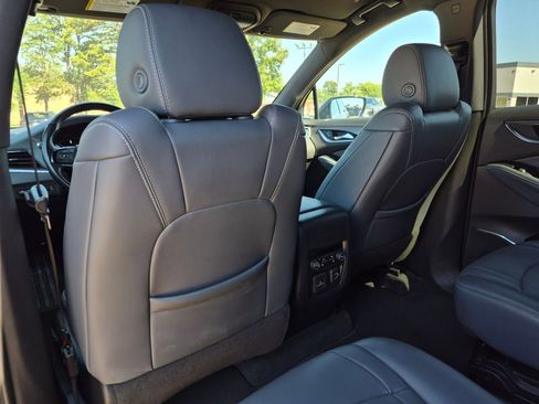 Used 2024 Buick Enclave Premium FWD image 38