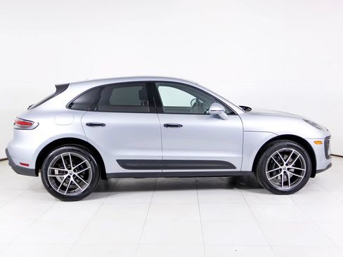 Certified 2025 Porsche Macan AWD/4WD image 23
