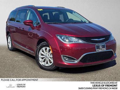 Used 2018 Chrysler Pacifica Touring-L