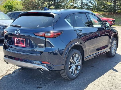 New 2025 MAZDA CX-5 Signature image 3
