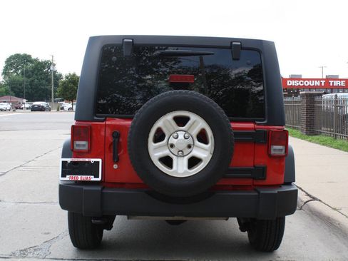 Used 2012 Jeep Wrangler Unlimited Sport image 5
