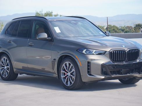 New 2026 BMW X5 xDrive50e w/ M Sport Package image 3