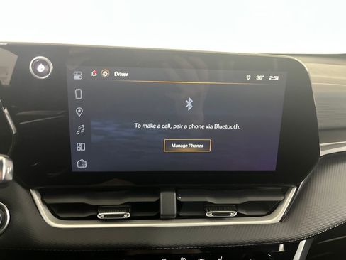 Used 2025 Chevrolet Equinox LT w/ Convenience Package II image 68