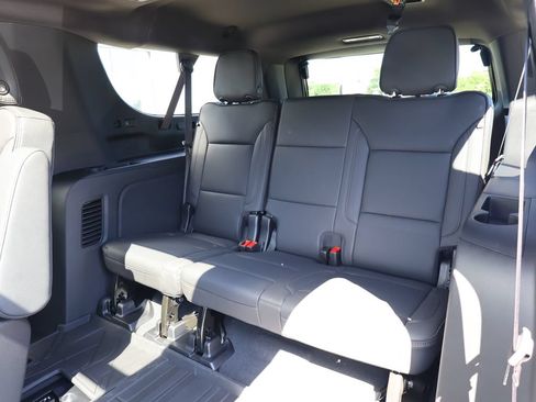 New 2026 Chevrolet Suburban High Country AWD/4WD image 31