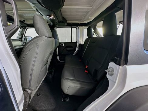 Used 2021 Jeep Wrangler Unlimited Sport image 32