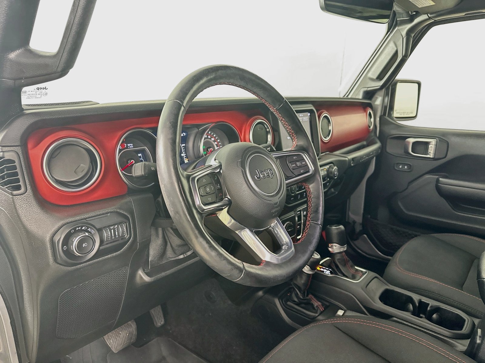 Used 2021 Jeep Wrangler Unlimited Rubicon AWD/4WD image 31