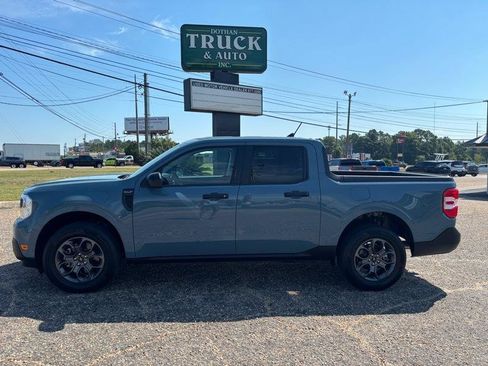 Used 2022 Ford Maverick XLT FWD image 2