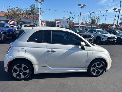 Used 2017 FIAT 500 e FWD image 3