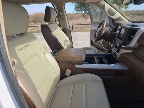 Used 2019 RAM 1500 Laramie image 10