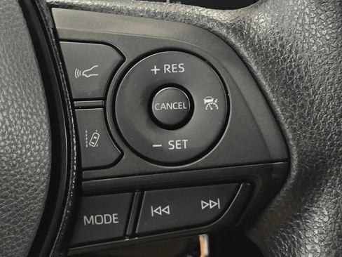 Certified 2021 Toyota RAV4 LE image 30